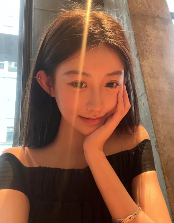 重庆韦小宝家学校校花