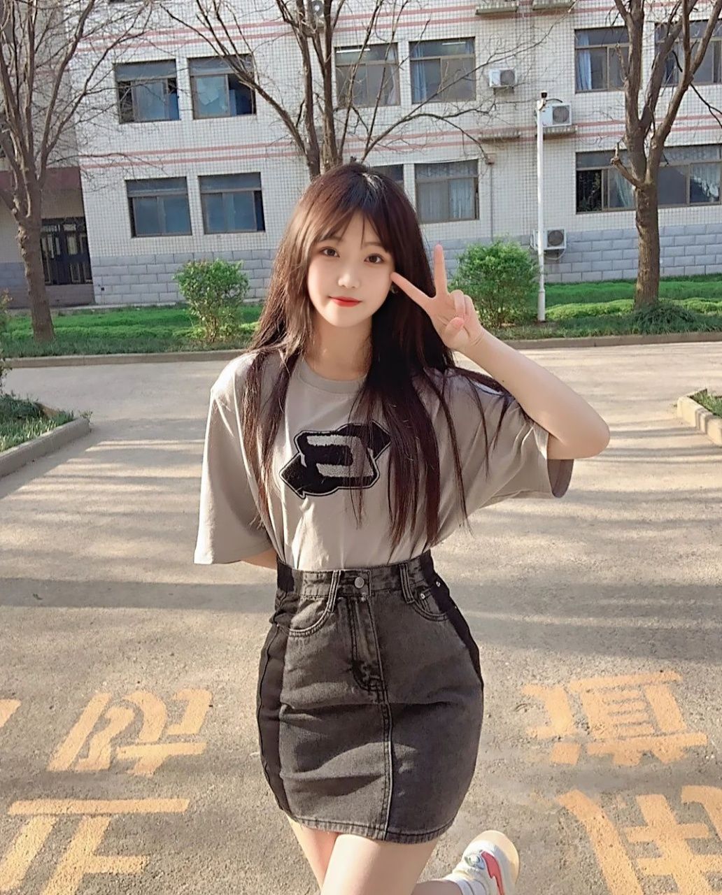 成都   店小二 170 D